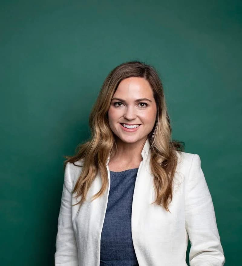Dr. Jana Rundle